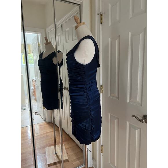 Alice + Olivia Silky Voloshin Aliska Navy Blue Ruched Satin Sheath Dress - Picture 2 of 15